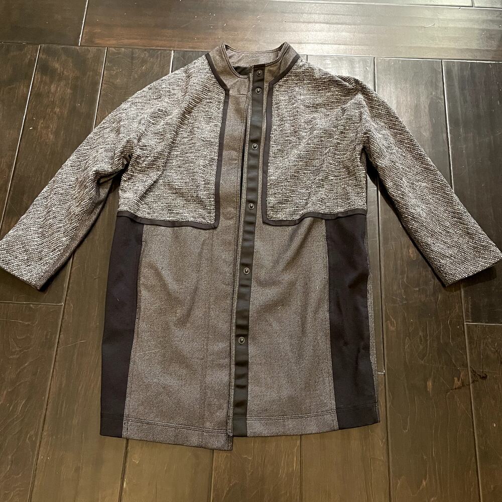 Lululemon Cocoon Car Coat Jacket Gray Black Women's Size XS
